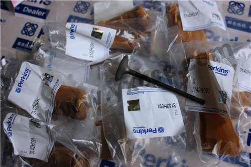 柴油機(jī)1206E配件銷售中心油底殼墊、T414441壓縮機(jī)、氣門、搖臂軸(1200)